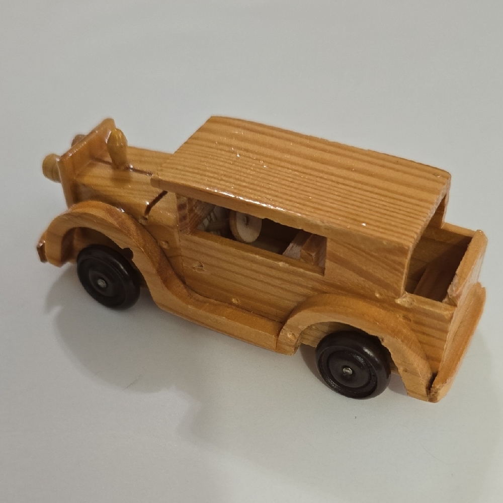 Classic Retro Hand-Crafted, Vintage-Style Wooden Model Car